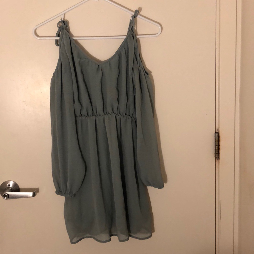 Light blue dress w adjustable straps